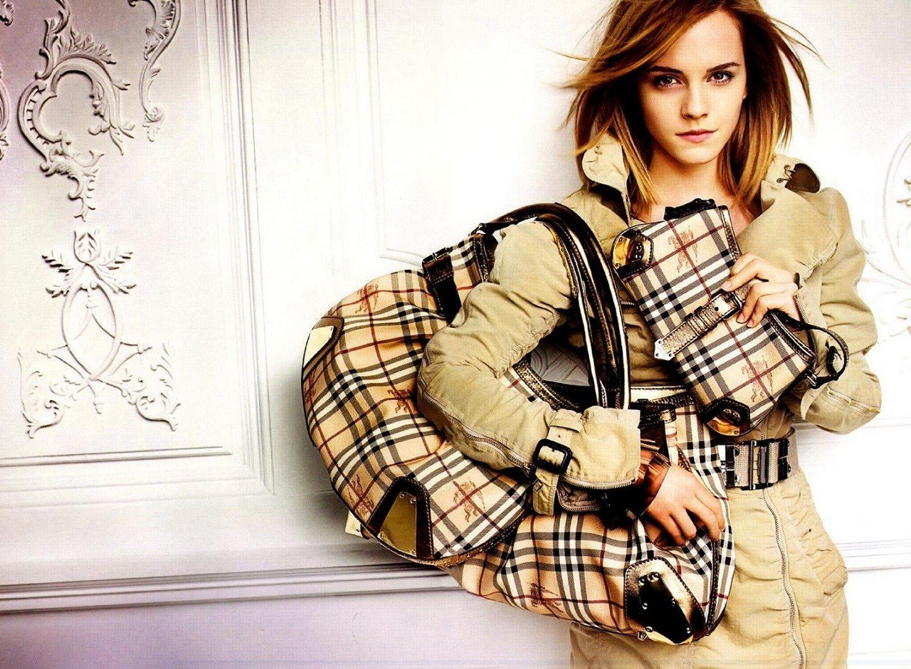 Emma Watson – gương mặt thương hiệu xinh đẹp của Burberry