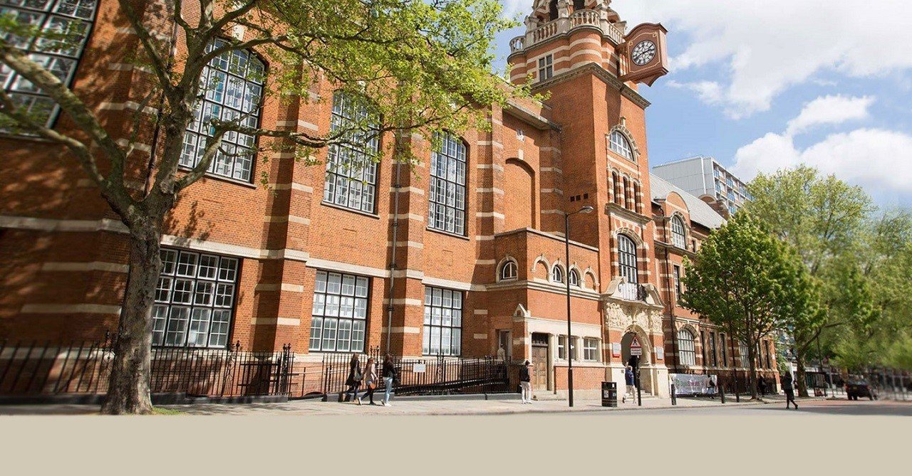 INTO City London là bước chuẩn bị để bạn vào học tại trường kinh doanh tốt nhất châu Âu