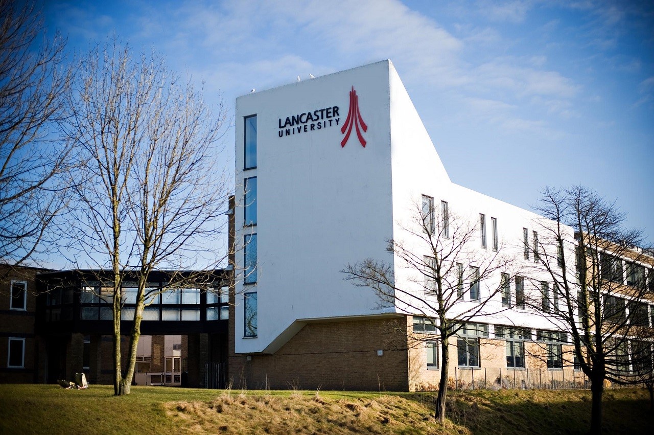 3 năm liền Đại học Lancaster góp mặt trong top 10 trường tốt nhất nước Anh