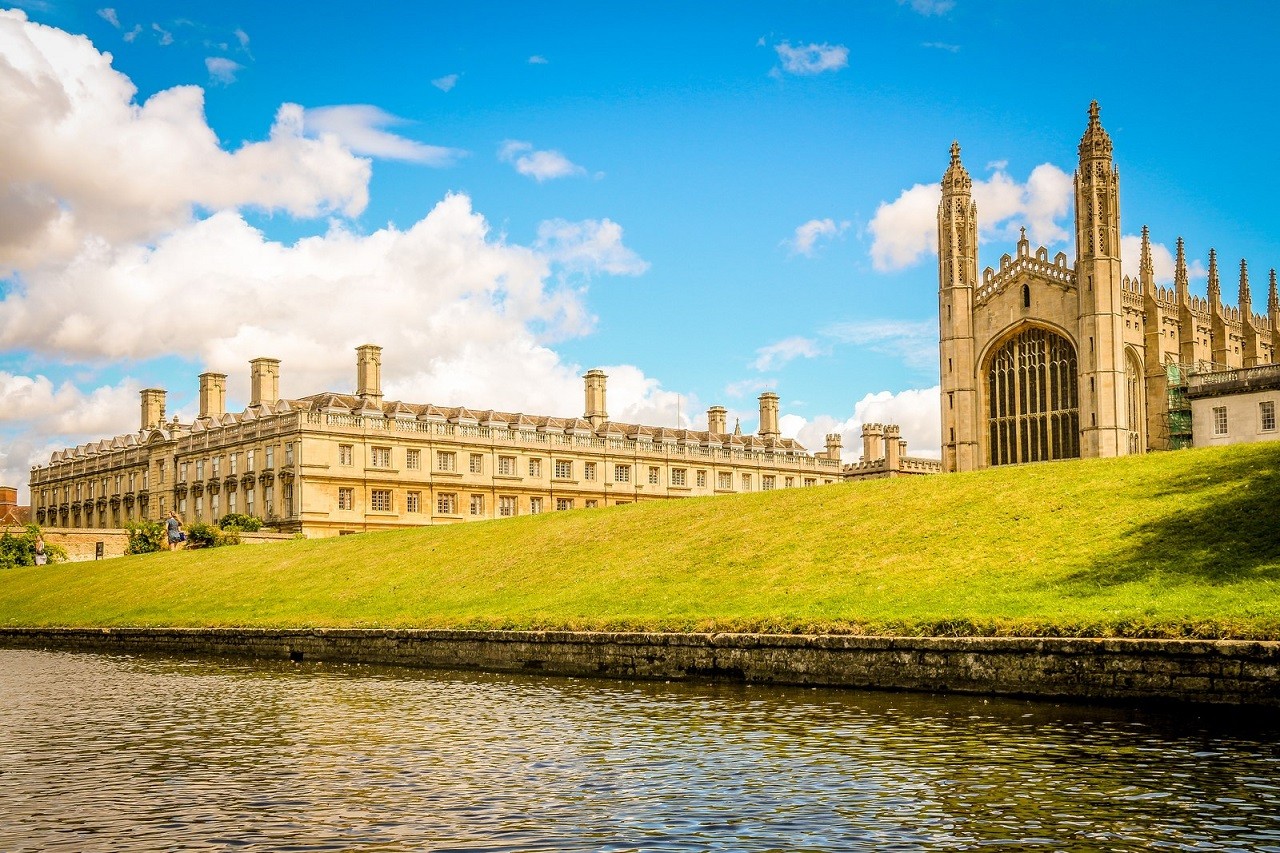 Cambridge vẫn giữ vũng vị trí trong top 5 trường đại học tốt nhất Anh Quốc