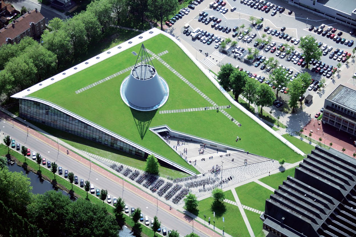 Bạn có choáng ngợp trước khuôn viên của Đại học Công nghệ Delft?