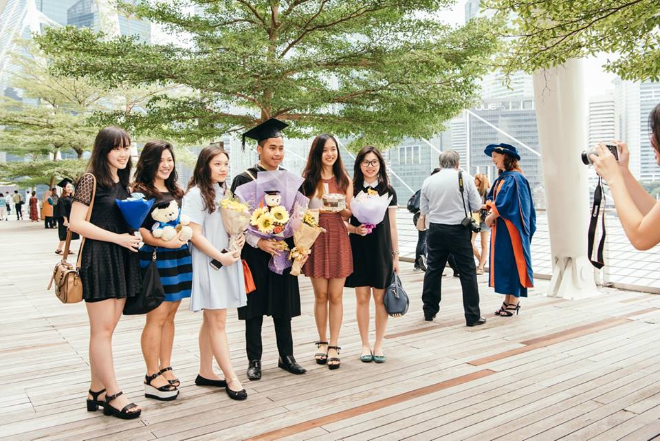 Sinh viên tốt nghiệp tại Singapore có thể tự tin gia nhập thị trường lao động hoặc theo đuổi một chương trình giáo dục bậc cao tại bất kỳ quốc gia nào trên thế giới
