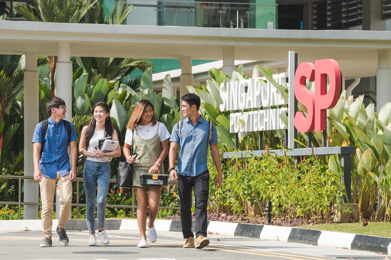 Học sinh tốt nghiệp các trường bách khoa và viện nghệ thuật tại Singapore có thể tham gia ngay vào thị trường lao động