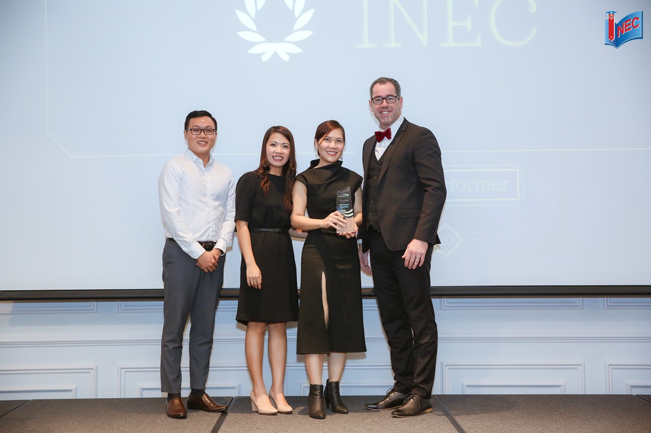 INEC nhận giải Curtin Singapore Top Performer