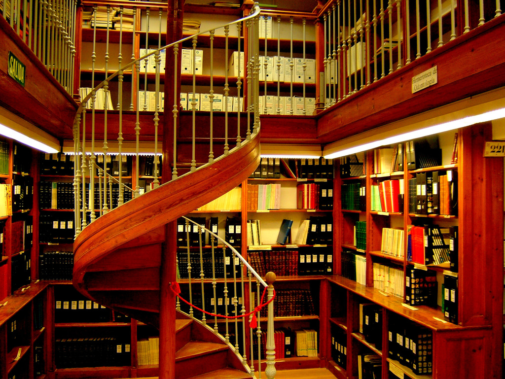 Một góc thư viện Đại học Granada