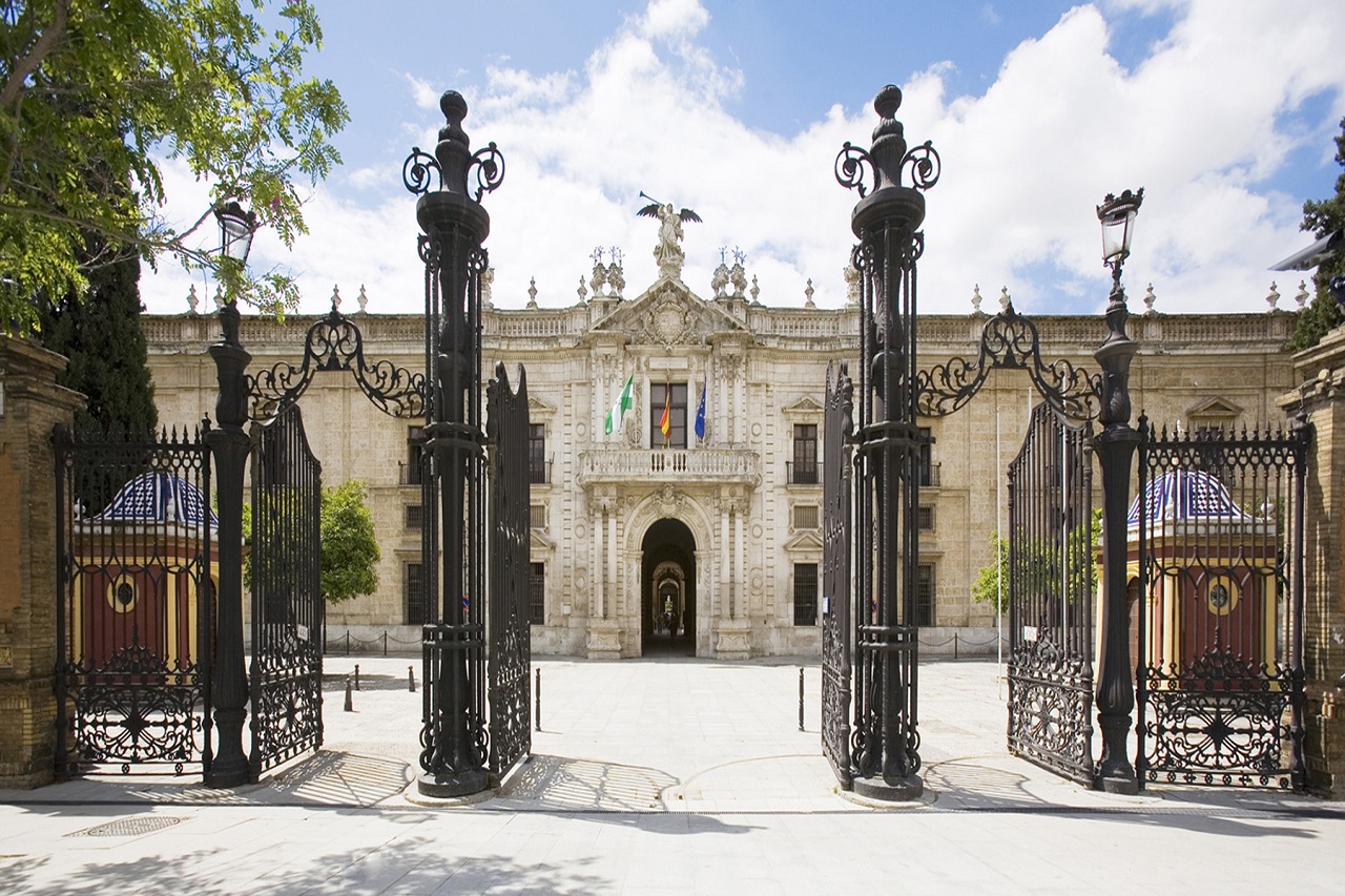 Kiến trúc ấn tượng của Đại học Seville