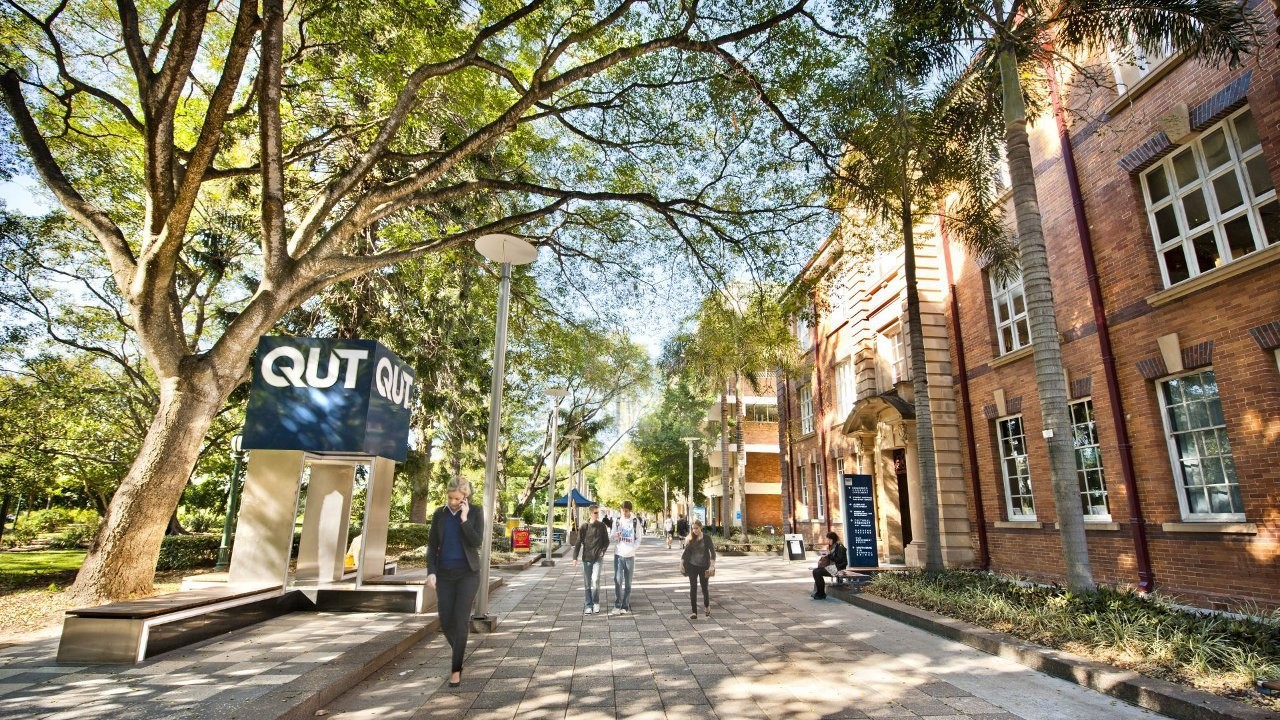 Các trường đại học ở Brisbane Úc - Đại học Công nghệ Queensland (QUT)