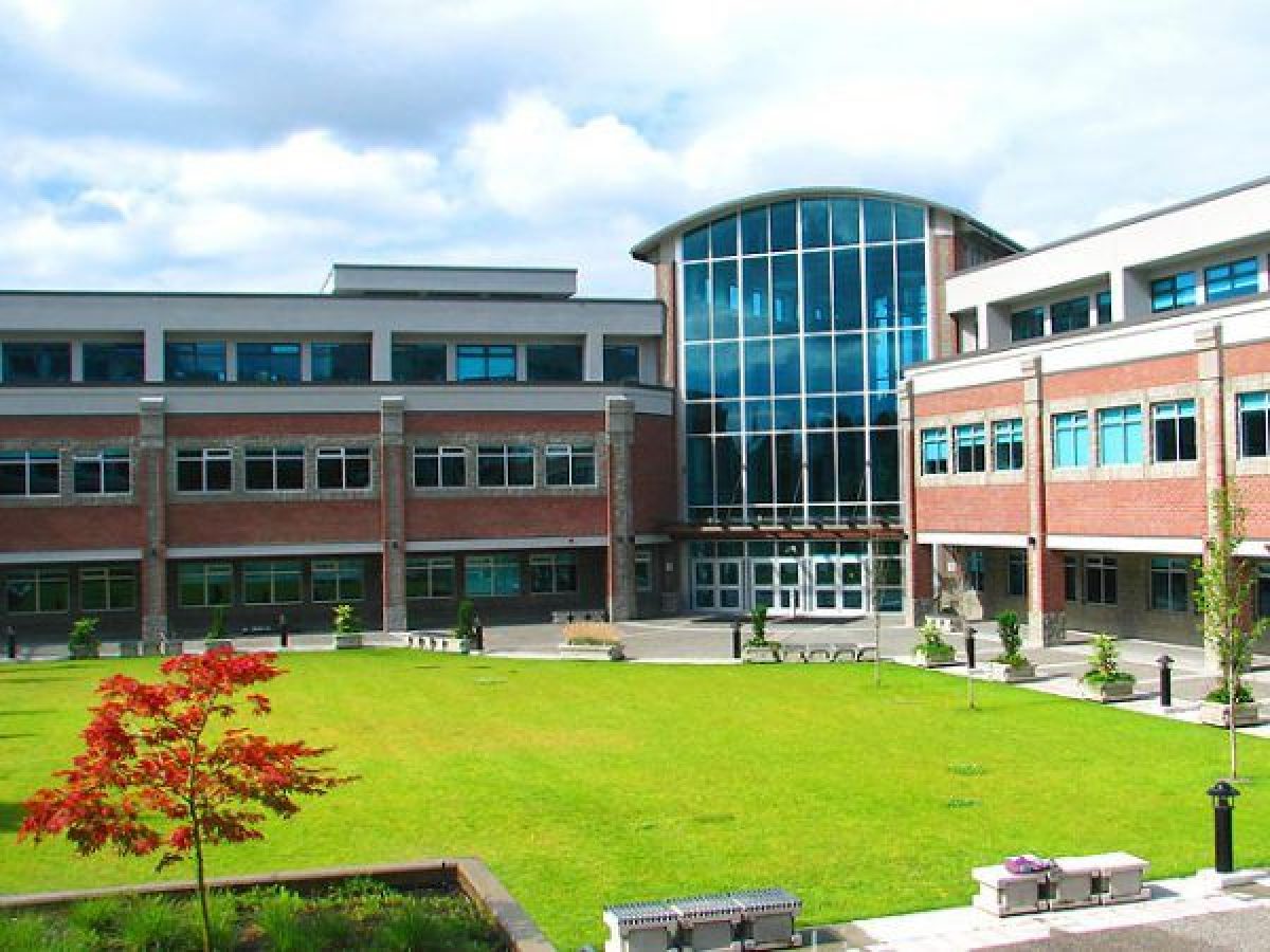 Douglas College luôn nằm trong top trường được đề cử tại Vancouver