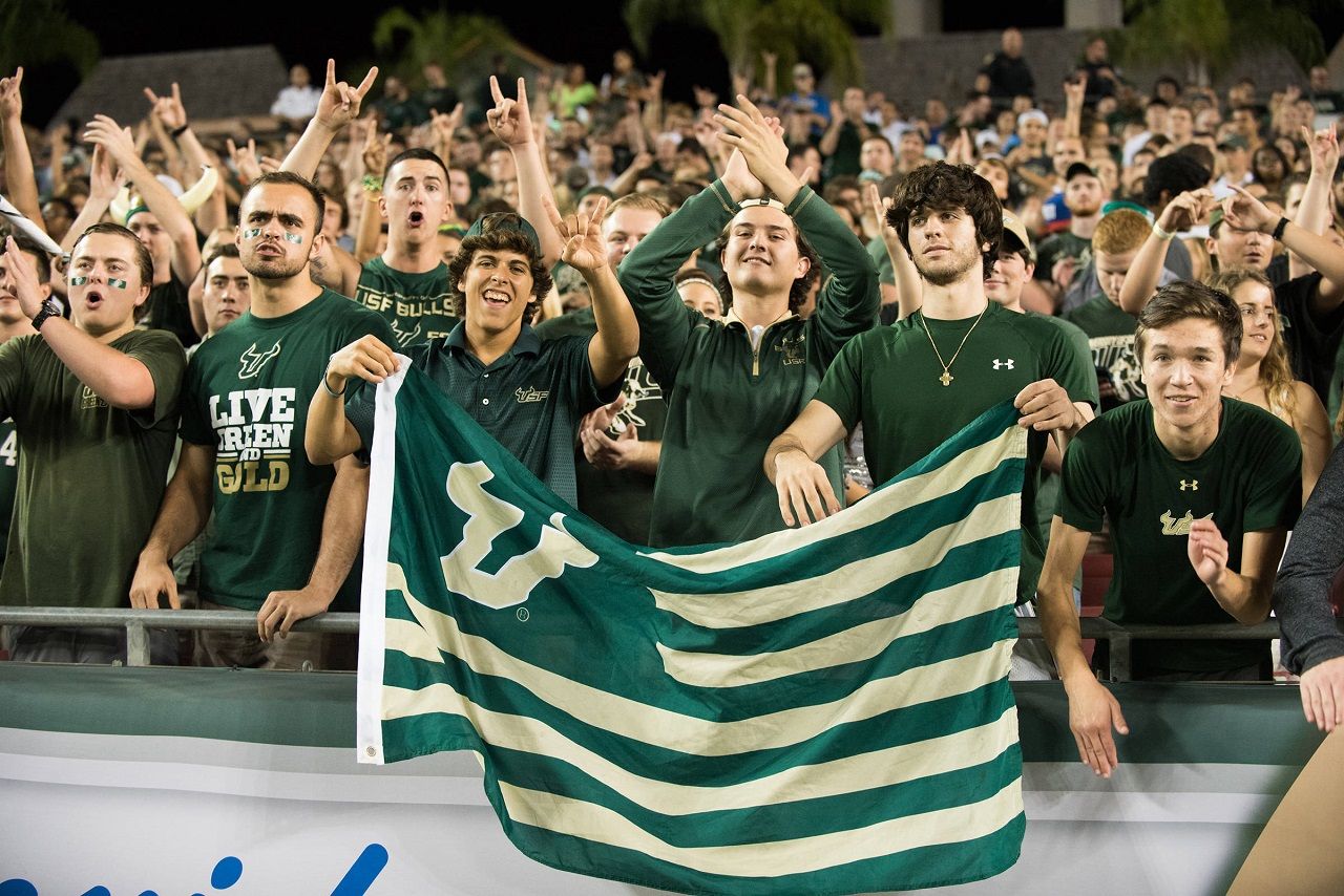 Sinh viên Đại học South Florida hào hứng với các hoạt động thể thao