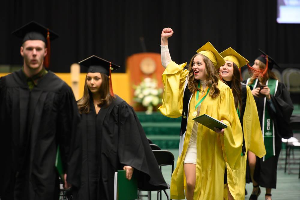 Sinh viên tốt nghiệp Đại học Colorado State tự tin bước vào thị trường việc làm