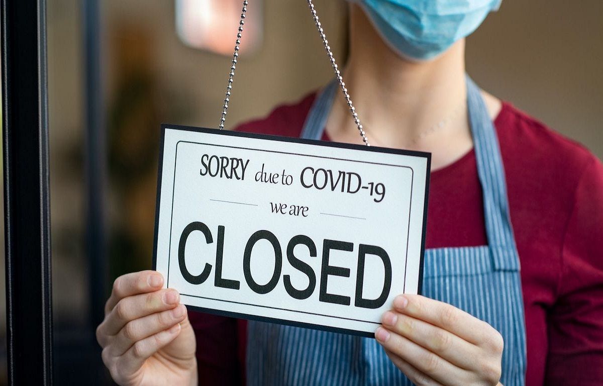 Trong giai đoạn dịch bệnh bùng phát, các nhà hàng buộc phải đóng cửa trong một thời gian