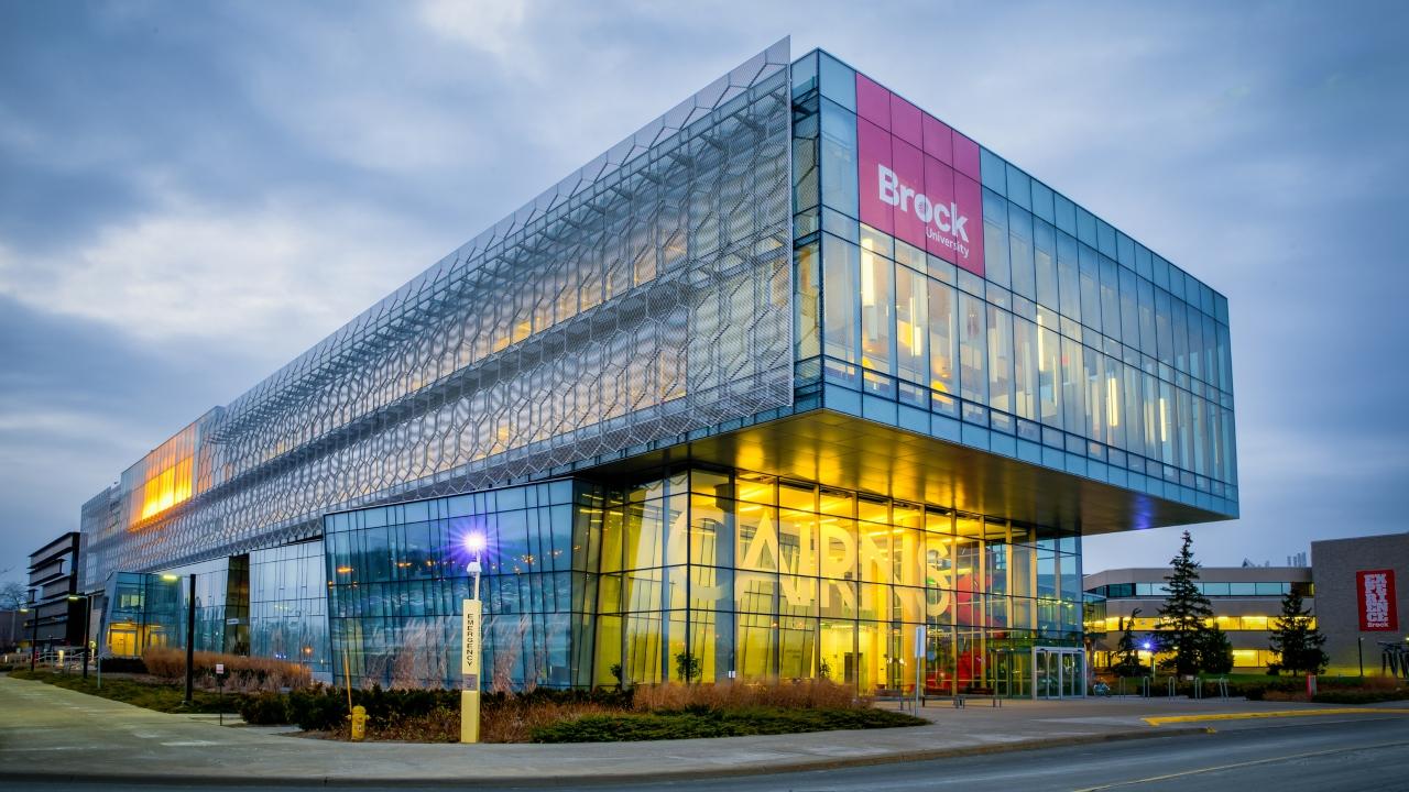 Đại học Brock có cơ sở vật chất hiện đại và chất lượng đào tạo hàng đầu Canada
