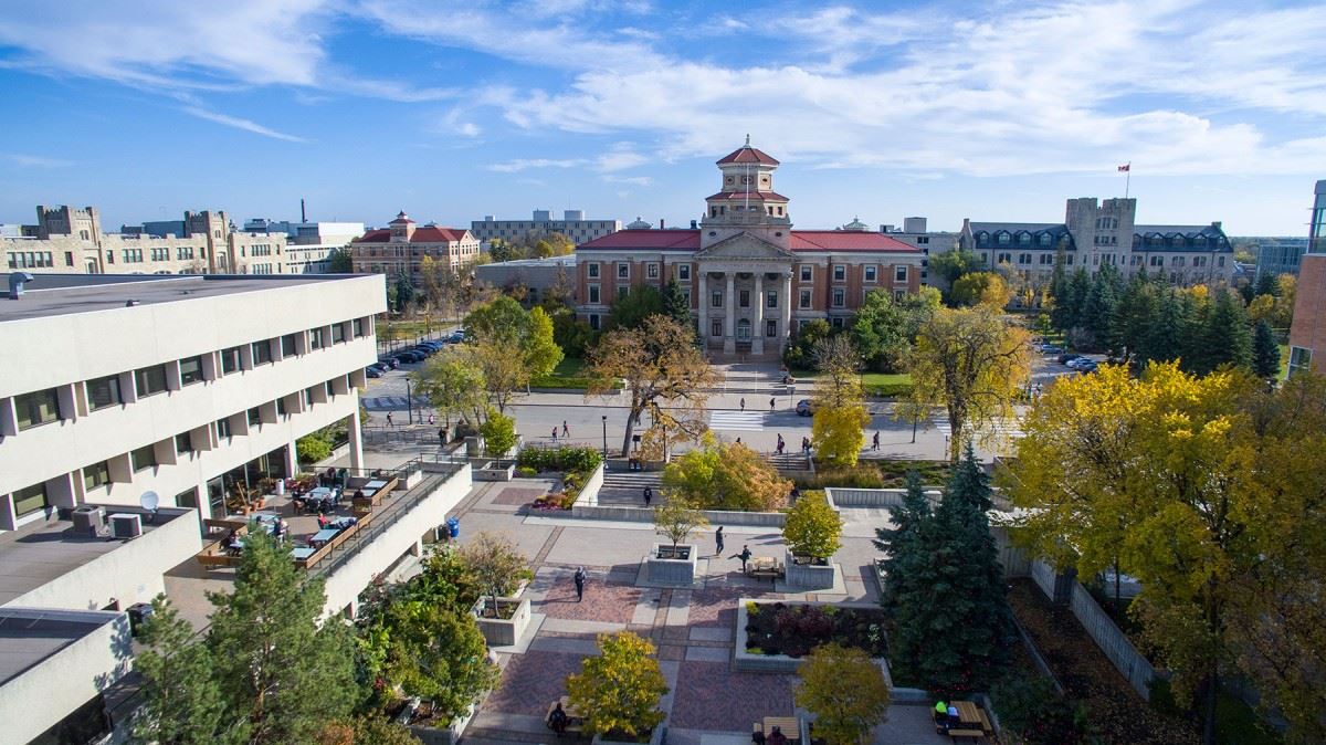 Đại học Manitoba có lịch sử hình thành 145 năm, là đại học tốt nhất miền Tây và thuộc U15
