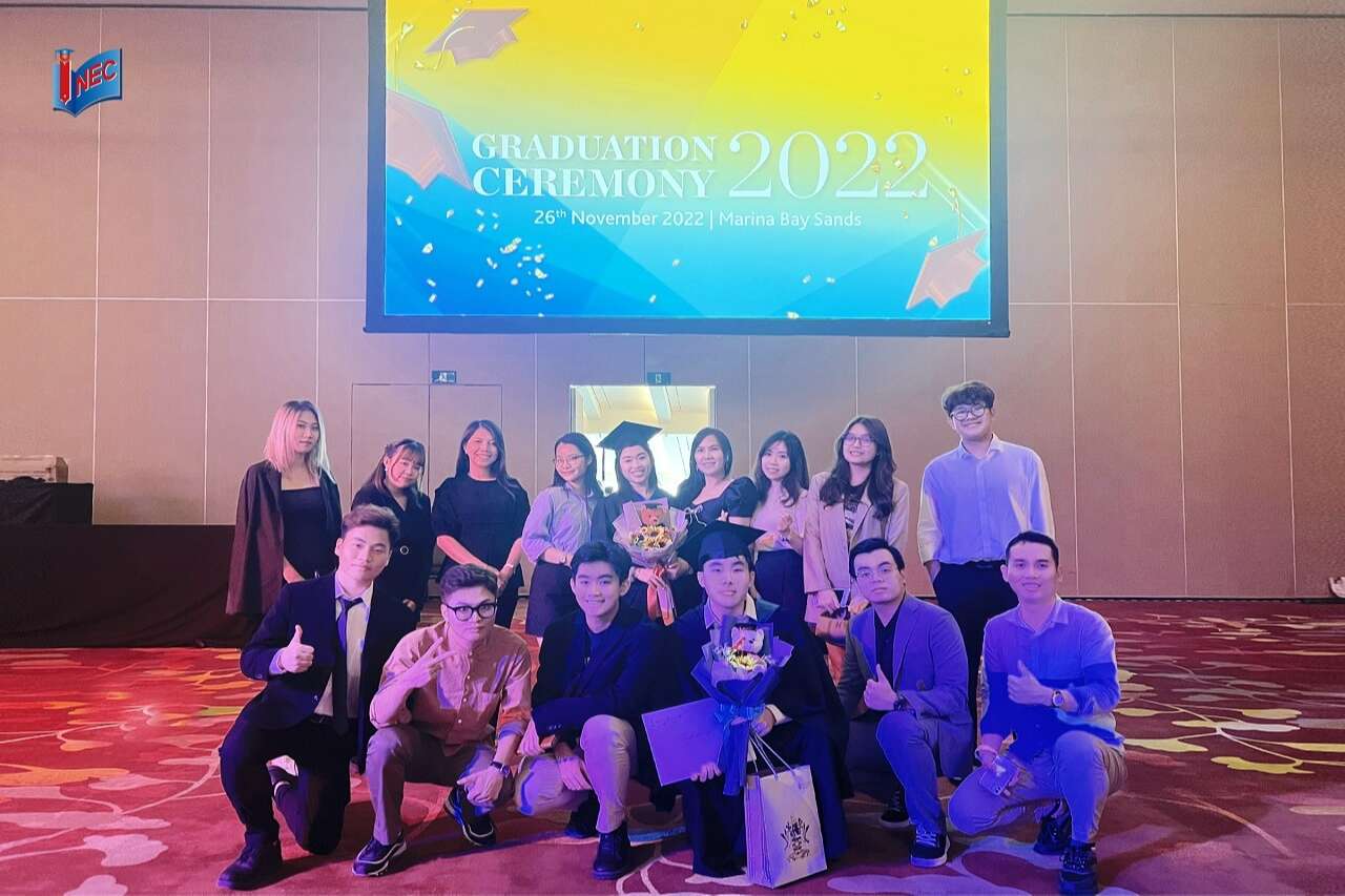 Tốt nghiệp JCU Singapore tháng 11/2022