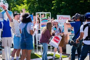 Sinh viên Đại học Oregon State trong một hoạt động ngoại khóa