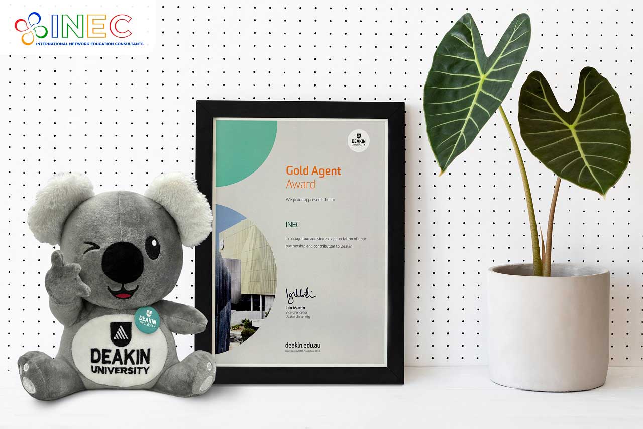 Đại diện tuyển sinh của Đại học Deakin