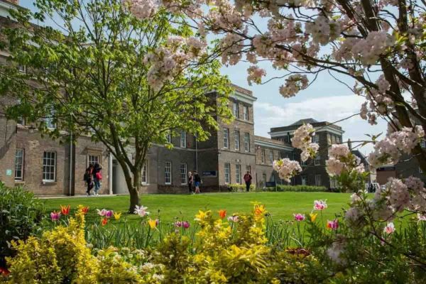 du học đại học leicester anh quốc