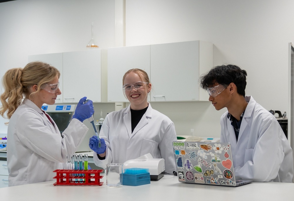 Cử nhân Hóa học xanh - Đại học KHUD NHL Stenden (Hà Lan)