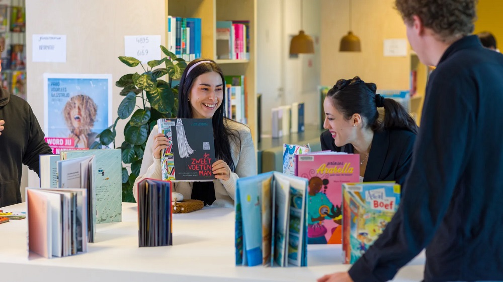 Cử nhân Sư phạm trung học quốc tế - Đại học KHUD NHL Stenden (Hà Lan)