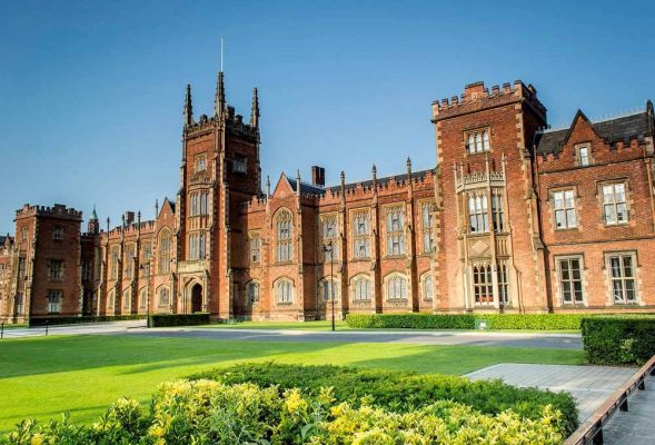 Đại học Queen’s Belfast