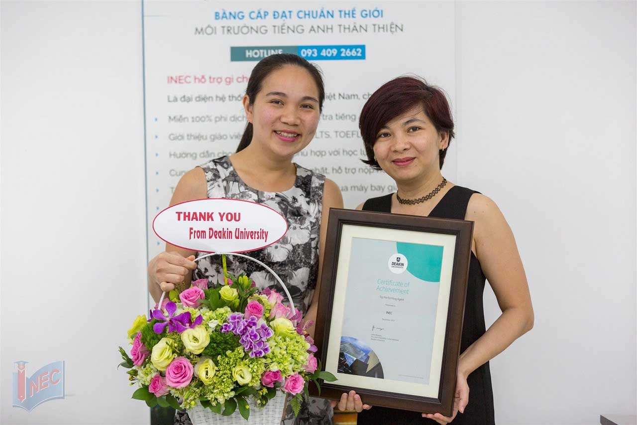 đại diện tuyển sinh chính thức của đại học deakin
