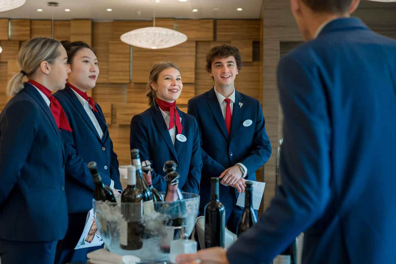 Khu học xá EHL Lausanne Thụy Sĩ