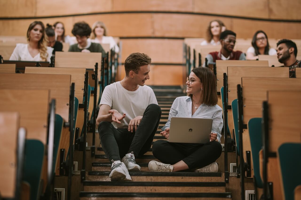 Đại học Lazarski Ba Lan