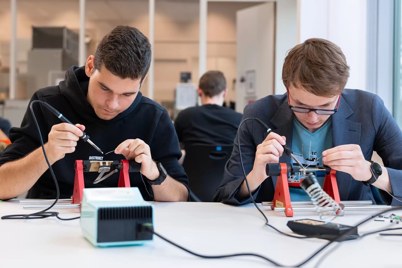 Đại học KHUD Fontys Hà Lan