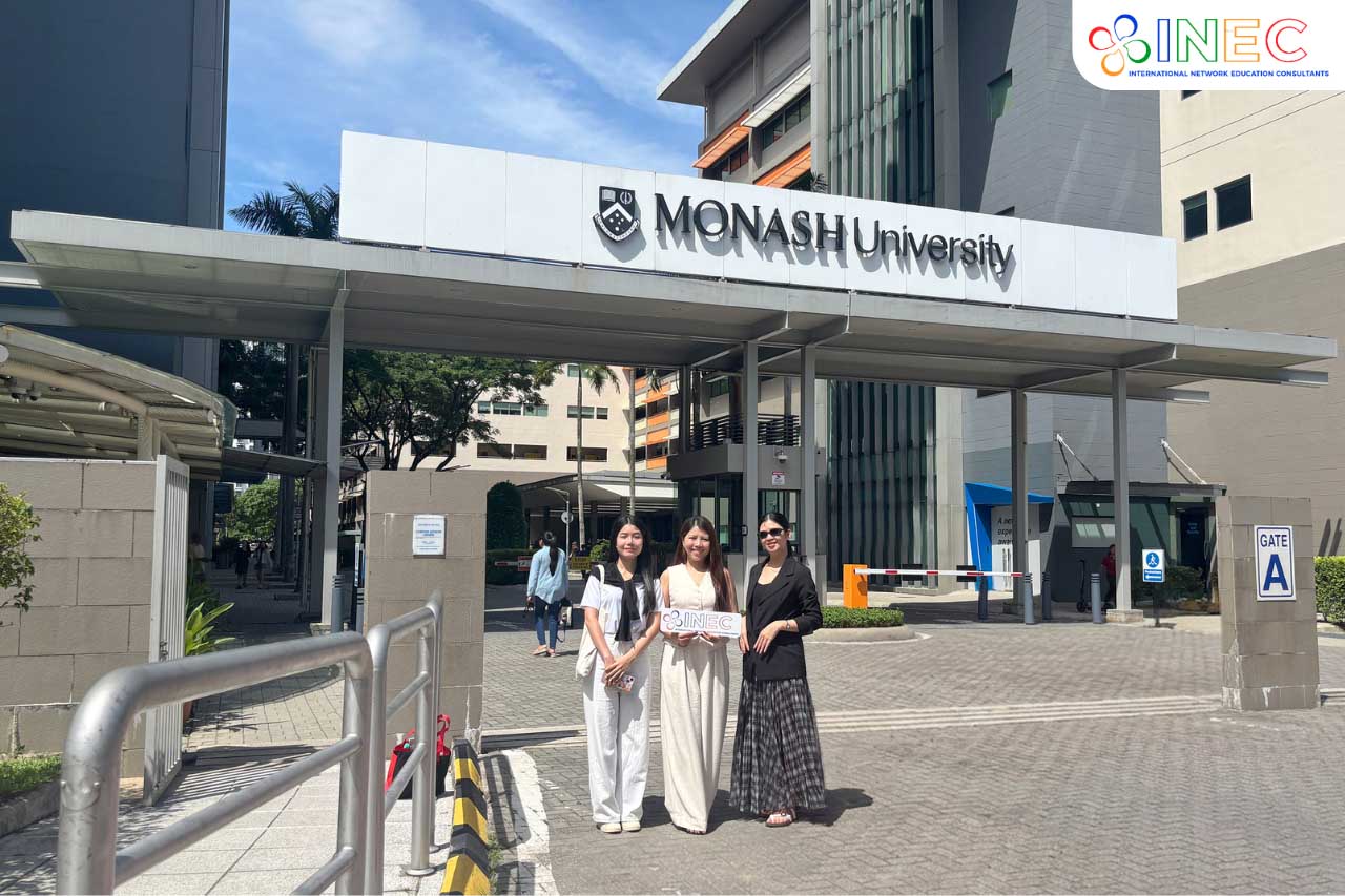 Đại diện tuyển sinh Đại học Monash