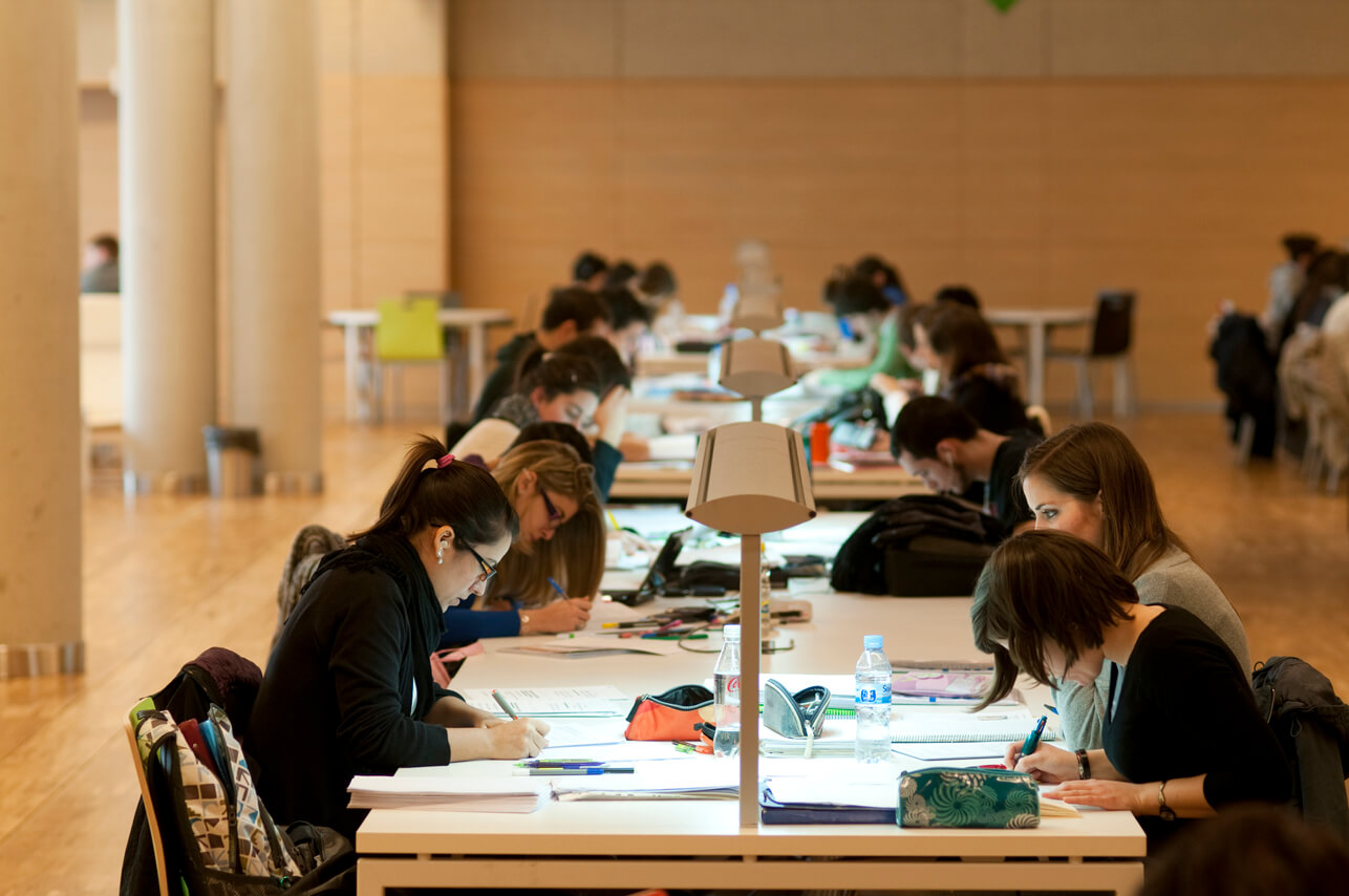 Đại học Complutense Madrid