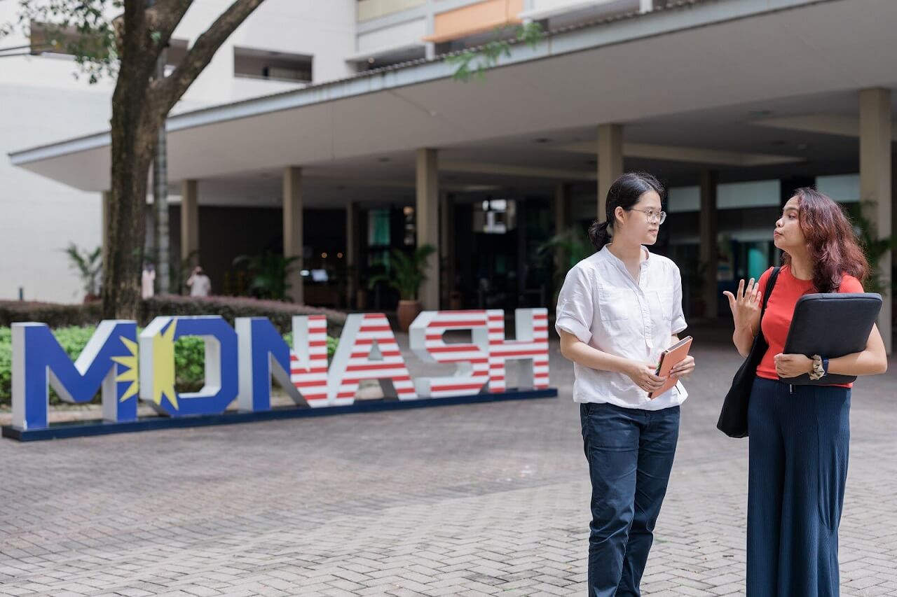 học Thạc sĩ tại Monash Malaysia